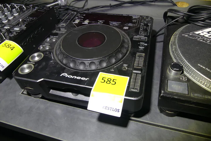 Pioneer CD-Player Modell: CDJ-1000MK2